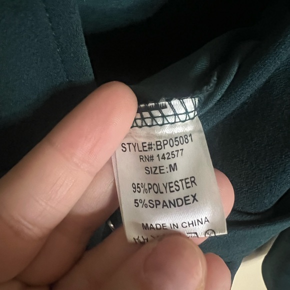 Fashion Nova The Night Has Just Begun Romper Hunter Green Size Medium - Picture 11 of 11